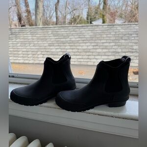 UGG Black Chelsea Rain Ankle Boots 8